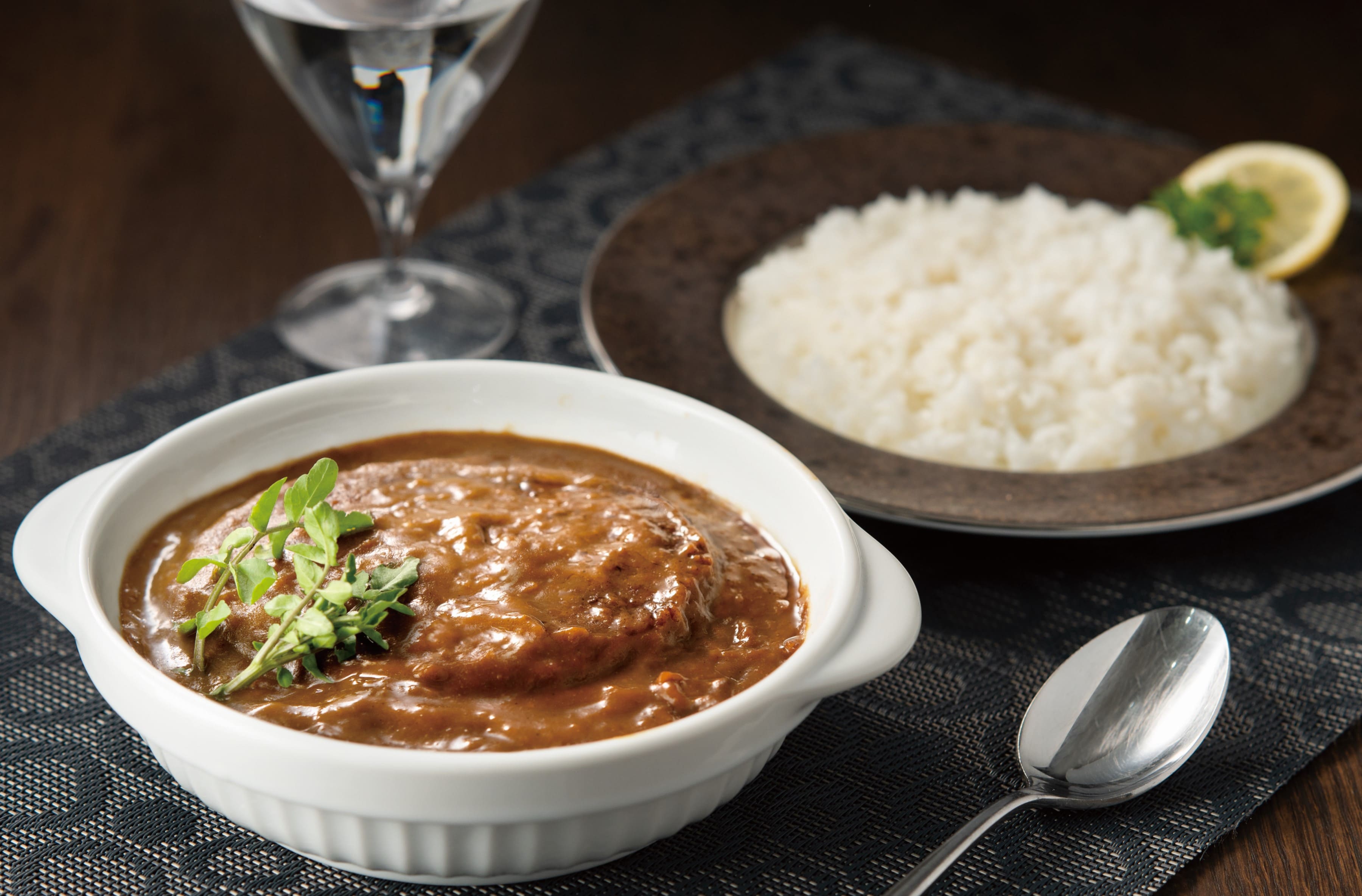 鹿児島　岩崎屋　いわさきや　本気のハンバーグカレー