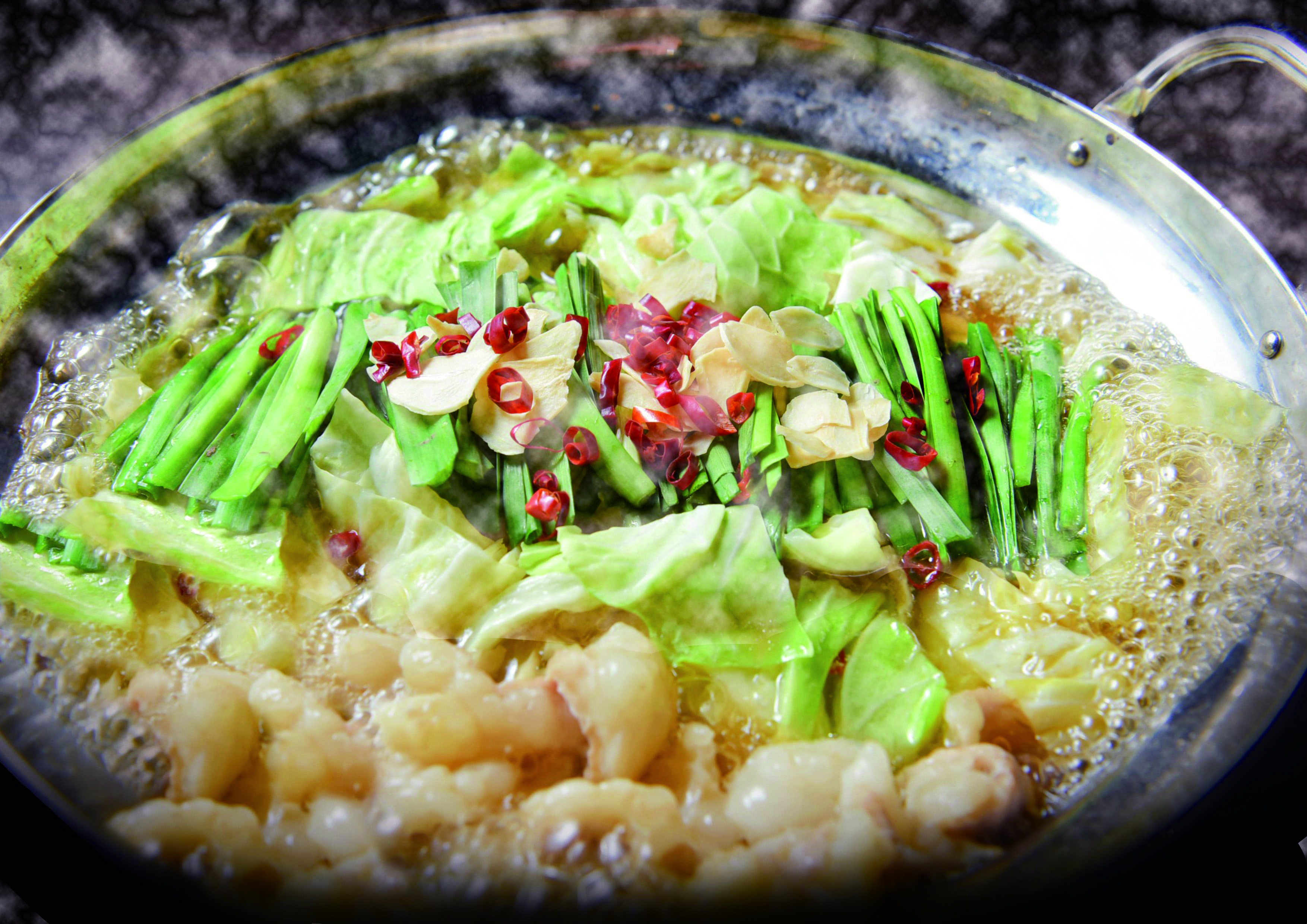 鹿児島　岩崎屋　いわさきや　お肉屋さんの旨いもつ鍋セット